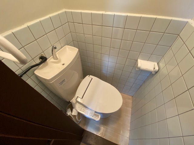 松尾ビル(東観音町)