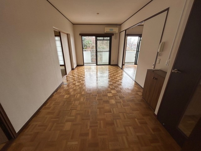 87g アーバン・ドミール皆賀