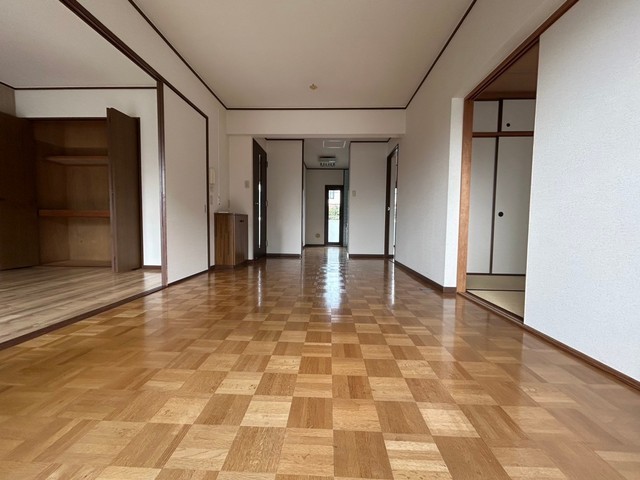 87g アーバン・ドミール皆賀