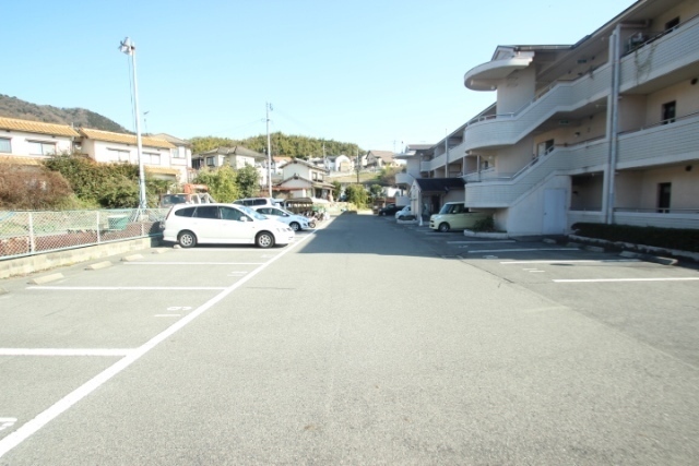 87g アーバン・ドミール皆賀