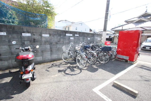 ジャルダン中山