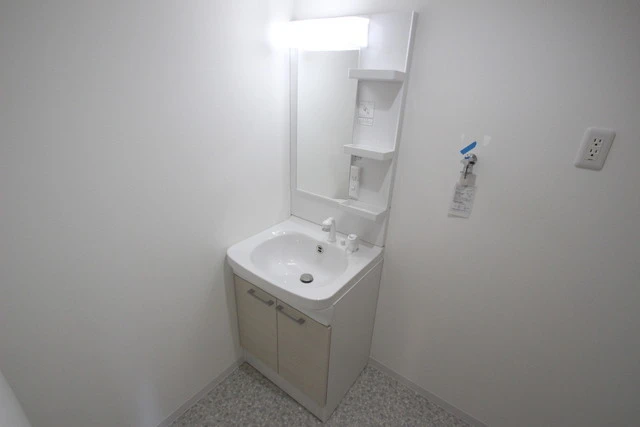 シャインライズ楽々園