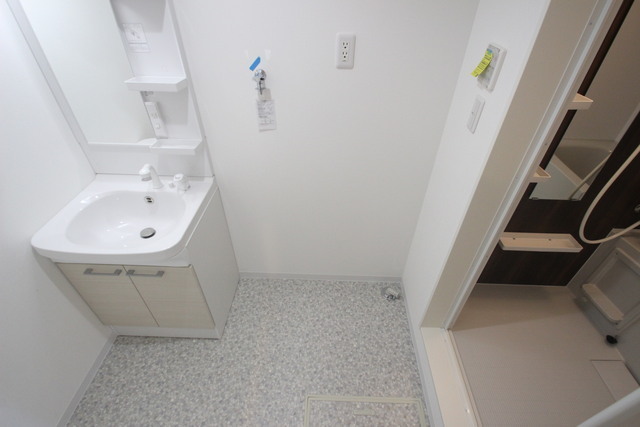 シャインライズ楽々園