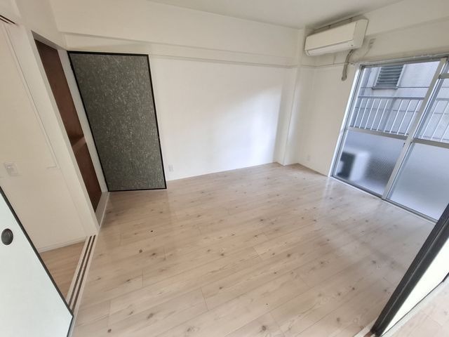 キャピトルアクア