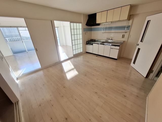 キャピトルアクア