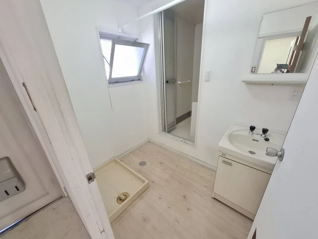 キャピトルアクア