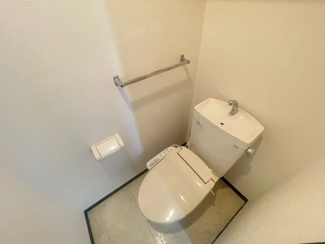 グランドポレストーネ鶴見