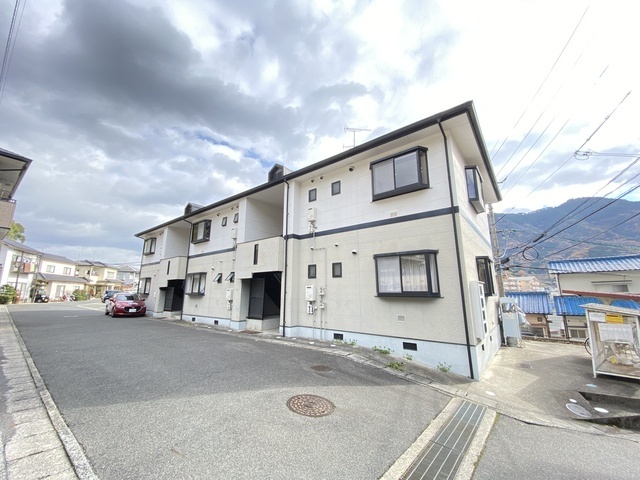 ヴィラージュ西本