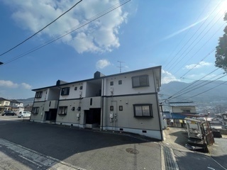 ヴィラージュ西本