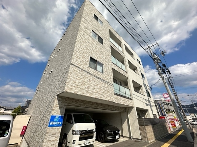 スクエア西原