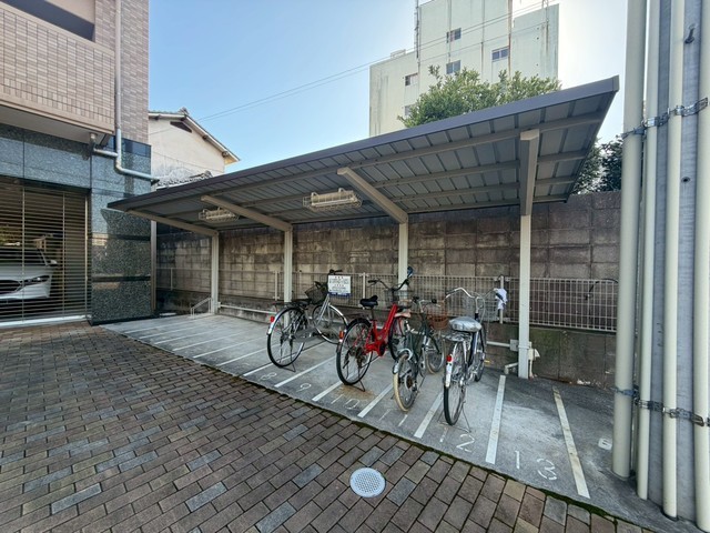 セラム白島九軒町