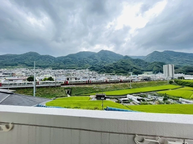平岩ビル