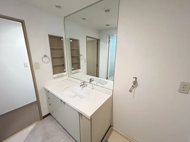 ヒルズアリーナⅢ番館(607)