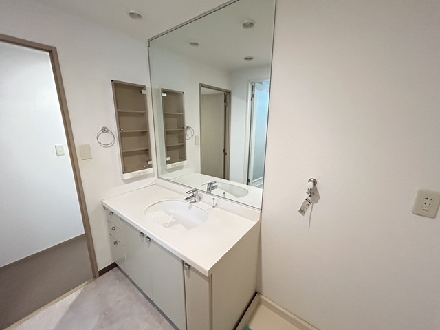 ヒルズアリーナⅢ番館(607)