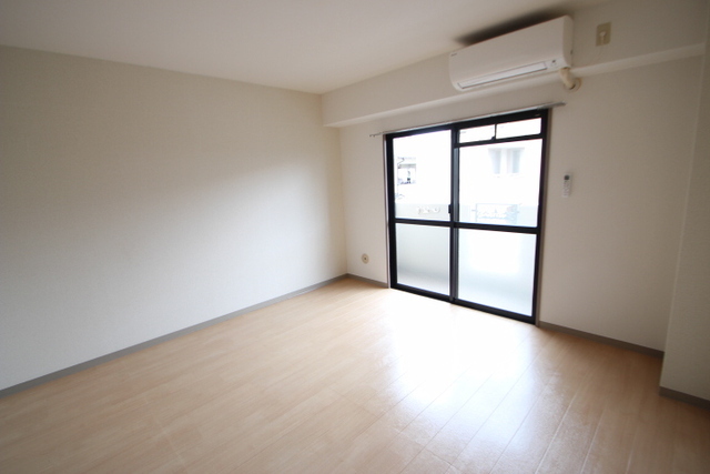 プーテゥジュール4番館