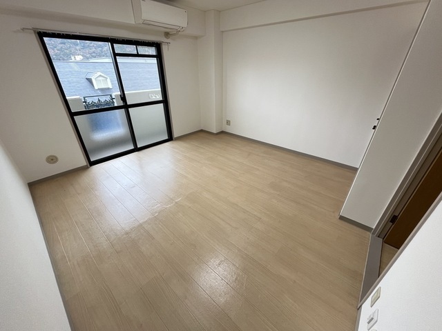 プーテゥジュール4番館