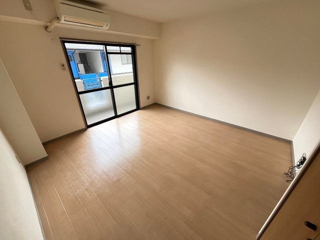 プーテゥジュール4番館