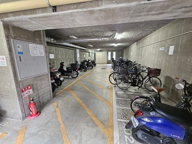 パークシティ牛田(211)