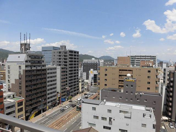 グラビスコート十日市