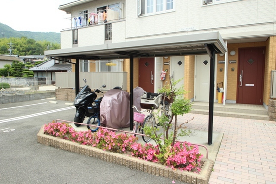 グレースヒルズ A棟