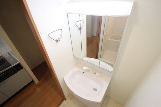 グラビスコート上幟町