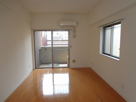 グラビスコート上幟町