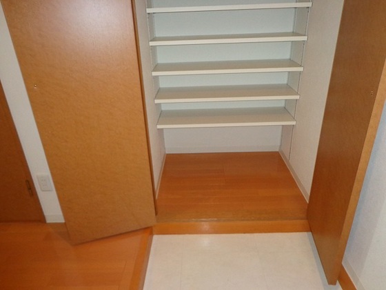 グラビスコート上幟町