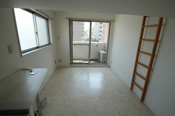 グランドポレストーネ金屋