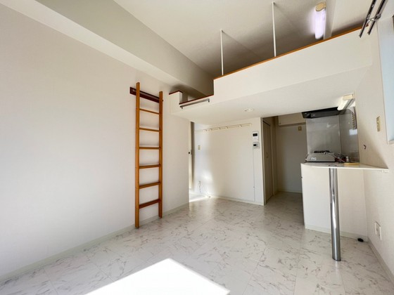 グランドポレストーネ金屋