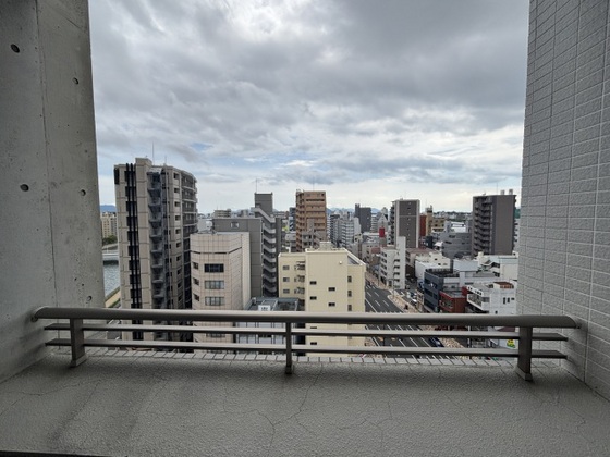 グラビスコート加古町