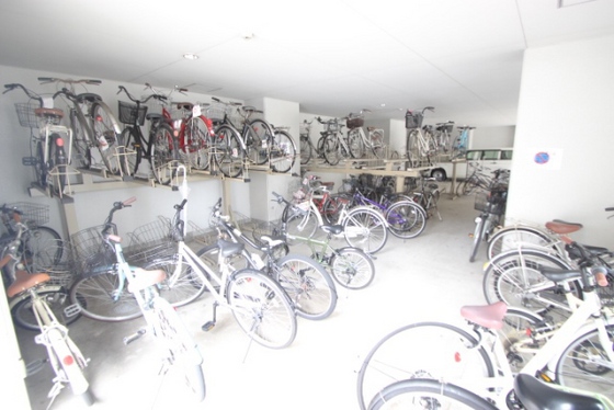 グラビスコート加古町