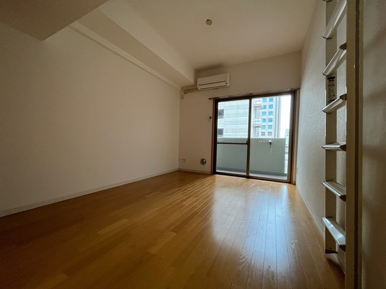 グラビスコート紙屋町