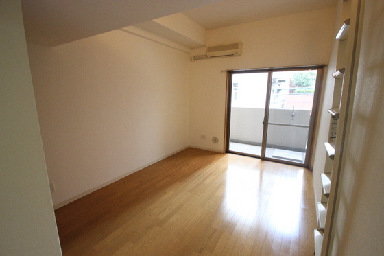 グラビスコート紙屋町