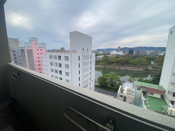 グラビスコート紙屋町