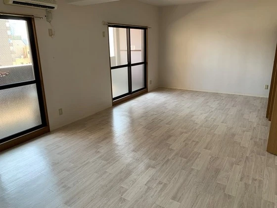 グロリアス十日市