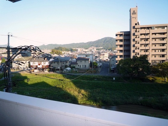 メゾネット緑井