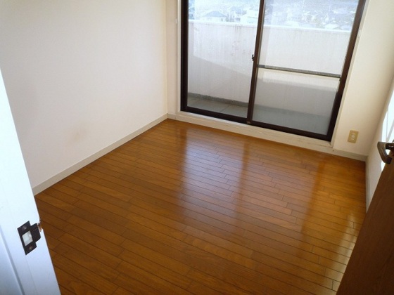 メゾネット緑井