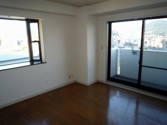 メゾネット緑井