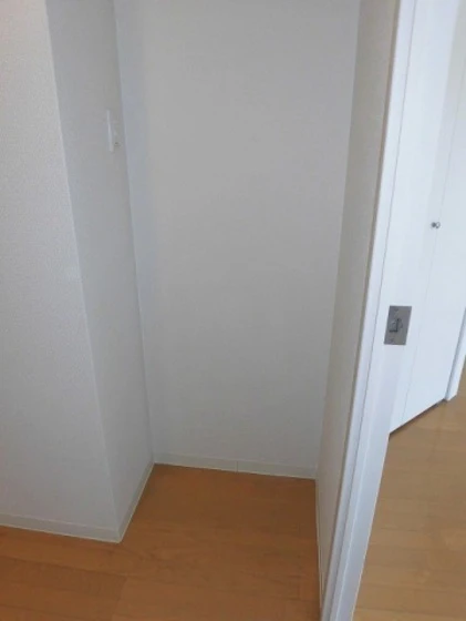 グラビスコート広島駅前通り