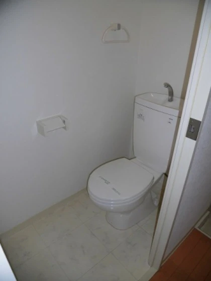 グラビスコート広島駅前通り