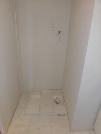 グラビスコート広島駅前通り