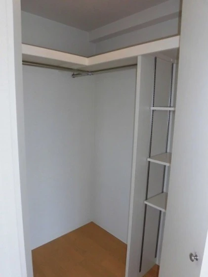 グラビスコート広島駅前通り