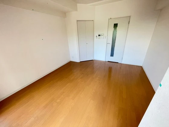 グラビスコート広島駅前通り