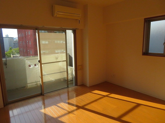 グラビスコート広島駅前通り