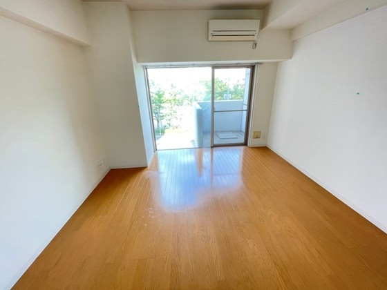 グラビスコート広島駅前通り