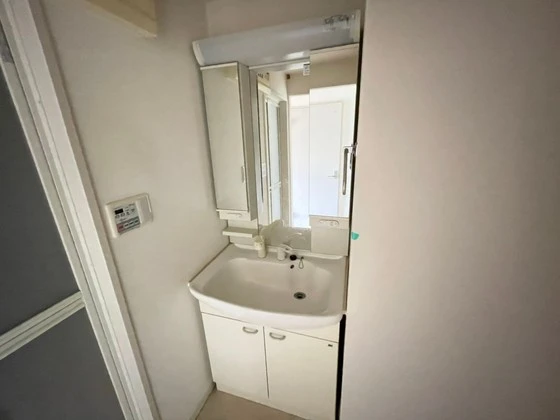 グラビスコート広島駅前通り