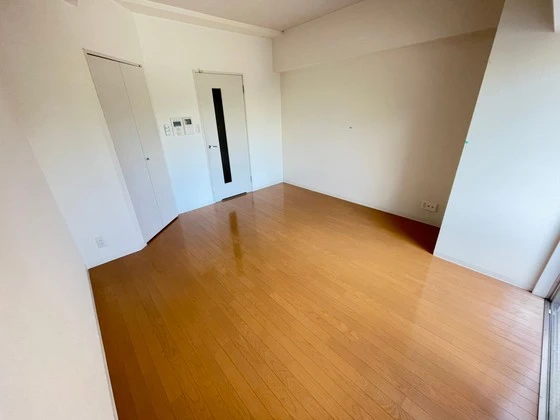 グラビスコート広島駅前通り