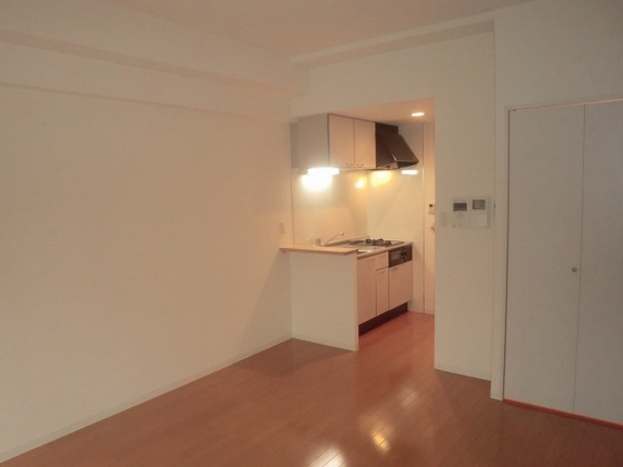 グラビスコート広島駅前通り