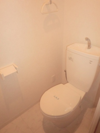 グラビスコート広島駅前通り