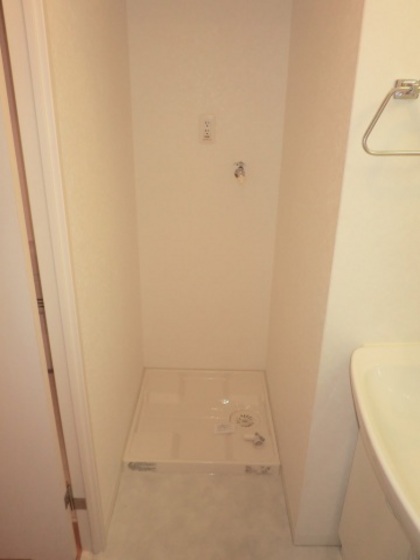 グラビスコート広島駅前通り